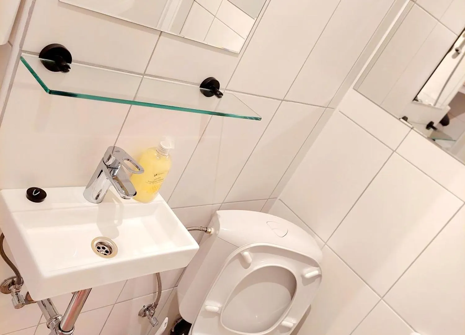 Maison Lydie - Meuble De Vacances 3 Etoiles Charleroi Apartamento